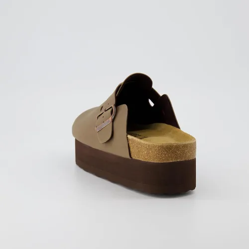 Miniatura 5 de CUSHIONAIRE Women's Loom Cork Footbed Platform Clog with +Comfort, Wide Widths Available