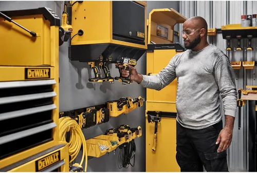 Miniatura 5 de DEWALT Organizador de baterías, soporta hasta 4 baterías, riel de montaje, compatible con sistema de almacenamiento de taller (DWST82819)