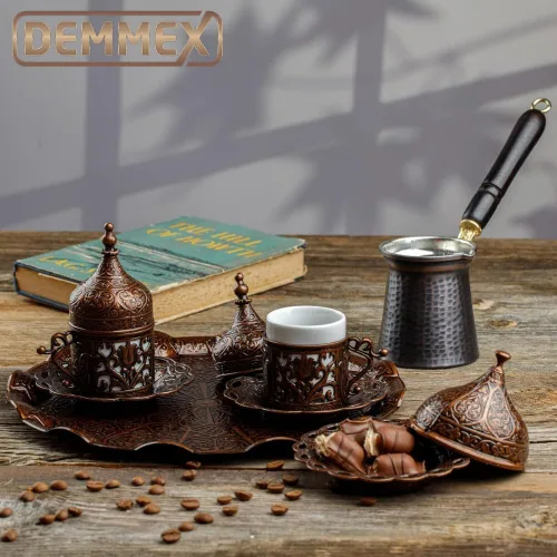 Miniatura 6 de Juego completo de preparación y servicio de café turco, griego y árabe DEMMEX con tazas, platillos, tapas, azucarero, bandeja y cafetera de cobre