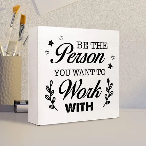 Miniatura 4 de Letrero de madera con texto en inglés "Be The Person You Want to Work", letrero inspirador para la oficina en casa y la decoración de escritorio