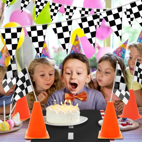Miniatura 5 de Windspeed Suministros para fiestas de autos de carreras, juego de 38 piezas: 24 banderas a cuadros, 12 mini conos de tráfico, alfombra de hipódromo