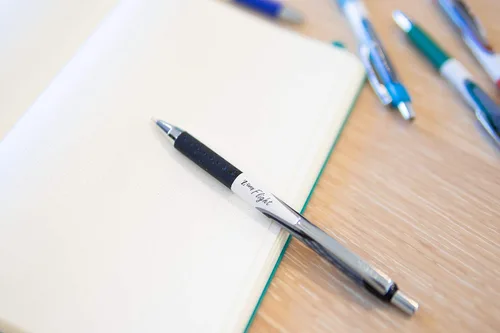 Miniatura 3 de Zebra Pen Z-Grip Flight Bolígrafo retráctil, punta gruesa de 0.047 in, colores de tinta surtidos, suministros escolares, suministros para profesores