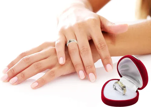 Miniatura 3 de Anillo de boda de plata esterlina y oro amarillo de 10 quilates, 8 milímetros, 2 tonos