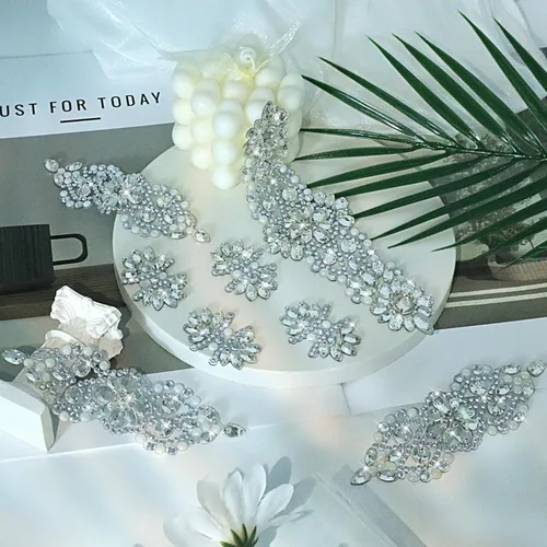 Miniatura 8 de PEARLY JUN 11 piezas de parches de diamantes de imitación plateados con diamantes de imitación de perlas, apliques para planchar para vestidos