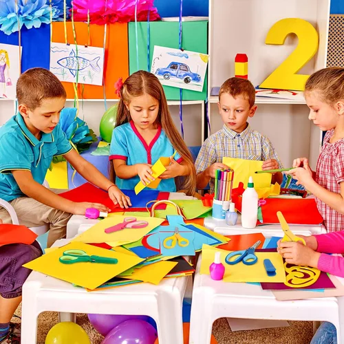 Miniatura 6 de Huhuhero Tijeras para niños, punta roma de seguridad de 5 pulgadas con tapa, tijeras de papel de corte para manualidades pequeñas para niños de 4 a