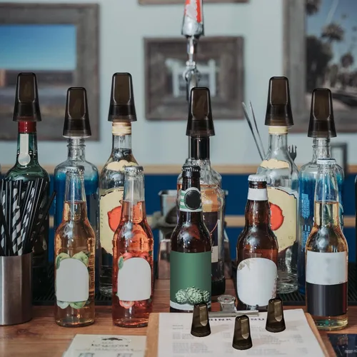 Miniatura 6 de Chengu 100 fundas para botellas de licor, tapas de boquilla para botellas, dispensador universal de vertido, tapas de boquilla de goma de silicona