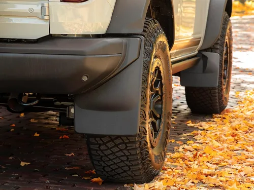 Miniatura 6 de WeatherTech Guardabarros personalizado sin taladrar para Ford F-150 Raptor, juego delantero, medio y trasero (110150-110151-120150), color negro