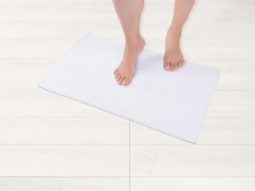 Miniatura 23 de American Soft Linen - Alfombra de baño antideslizante, 100% de algodón, 17 x 24 pulgadas, alfombras de baño lavables, tapetes peludos, color beige