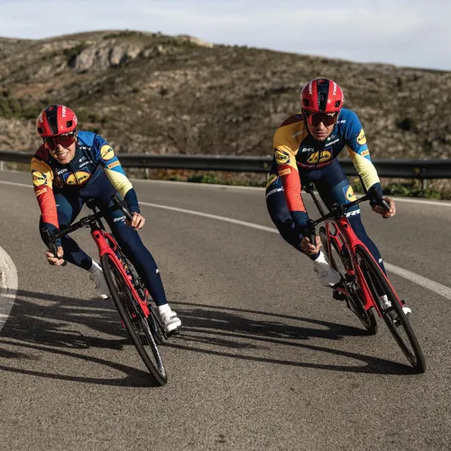 Miniatura 9 de Pirelli P7 Sport 26-622 700 x 26c Neumático de bicicleta de alto rendimiento, confianza, control y durabilidad en un neumático de entrenamiento