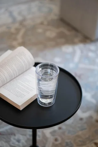Miniatura 5 de Tervis Vaso de mesa transparente y colorido hecho en Estados Unidos de doble pared con aislamiento para viajes que mantiene las bebidas frías