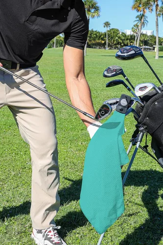 Miniatura 6 de Toallas de golf magnéticas para bolsas de golf con clip y imán ultra fuerte - Toalla de microfibra con tejido de gofre para sujeción segura