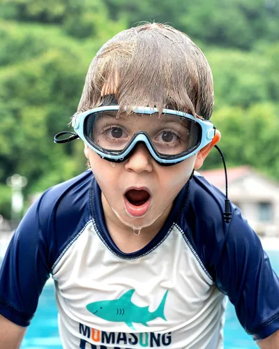 Miniatura 2 de Gafas de natación para niños de 6 a 12 años, visión amplia, antivaho, protección UV, sin fugas, gafas de natación para niños y niñas Negro azul
