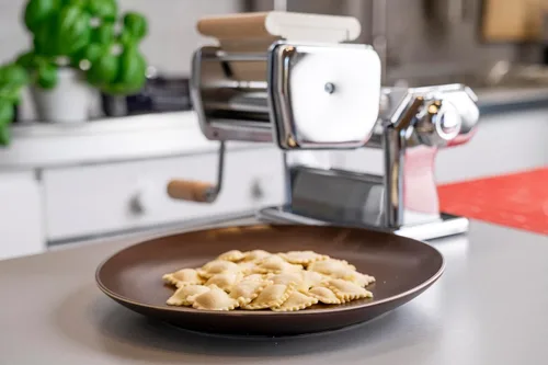 Miniatura 3 de Imperia Raviolimaker3 Classic Line. Accesorio para máquina de pasta para ravioles 1.2x1.2 in. 100% Made in Italy. Accesorio para máquina de pasta
