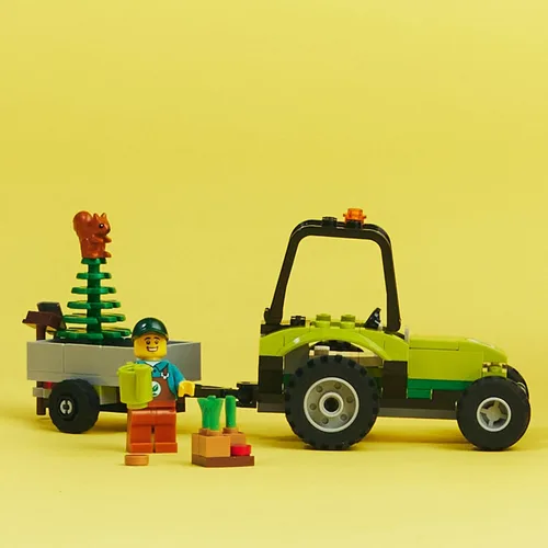 Miniatura 4 de Lego 60390 City Great Vehicles Park Tractor Farmhouse Toy Kit de construcción con animales de juguete, incluye minifigura, a partir de 5 años, idea