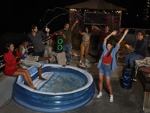 Miniatura 12 de JBL Partybox 310 - Altavoz portátil para fiestas con batería de larga duración, potente sonido JBL y emocionante espectáculo de luces, color negro