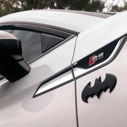 Miniatura 4 de Fan Emblems Emblema de coche de Batarang de Batarang de 1989, símbolo de Batarang 3D, color negro mate, tamaño: 3.8 x 1.8 x 0.2 pulgadas - 1989
