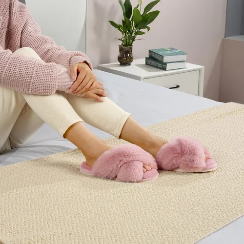 Miniatura 5 de Parlovable Women's Cross Band Slippers Fuzzy Soft House Slippers Plush Furry Warm Cozy Open Toe Fluffy Home Shoes Comfy Indoor Outdoor Slip On