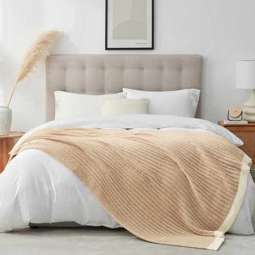 Miniatura 7 de Snuggle Sac Manta suave y acanalada beige para sofá, lujosa manta de punto mullida y acogedora para todas las estaciones, manta netural reversible