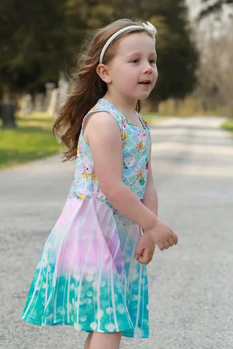 Miniatura 4 de Funnycokid Vestido de sirena para niñas y niños, vestido de verano sin mangas, traje de cumpleaños, ropa de fiesta de 4 a 13 años