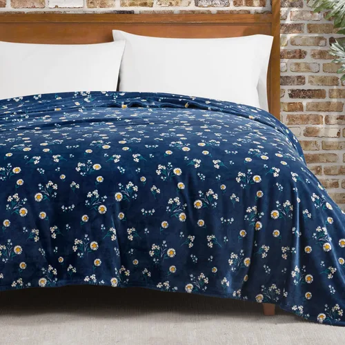 Miniatura 12 de Lucky Brand Camper Plaid Verde Oliva 50"x70" Manta de Felpa Acogedora - Manta de Microfibra Premium para Comodidad y Estilo Lujosos