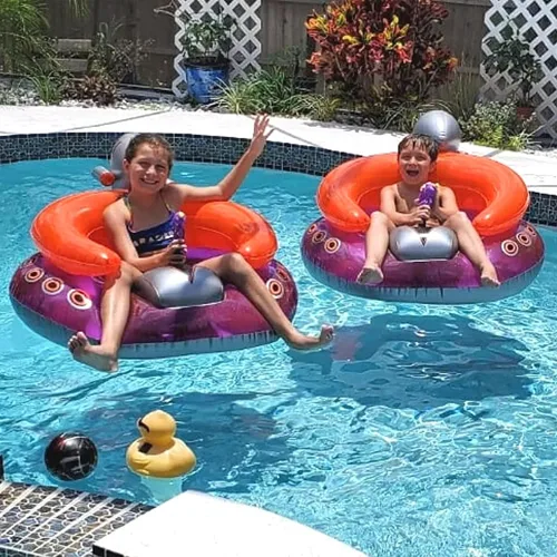 Miniatura 6 de SWIMLINE Flotador inflable original de nave espacial OVNI para piscina, con divertido flujo constante, pistola de rayos láser, chorros de agua
