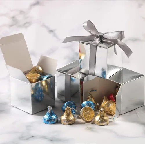 Miniatura 2 de KPOSIYA Paquete de 70 cajas de regalo de 2 x 2 x 2 pulgadas, cajas de regalo plateadas con cintas para decoración de bodas, baby shower, suministros