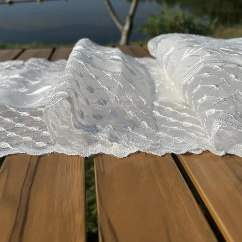 Miniatura 9 de Hsvanyr Camino de mesa de encaje blanco bordado, bufanda clásica rectangular de macramé, decoración de comedor, tocador, 12 x 27 pulgadas