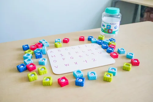 Miniatura 8 de Educational Insights Alphabet BubbleBrix - Juguetes sensoriales de aprendizaje del alfabeto, manipuladores de alfabetización para preescolares