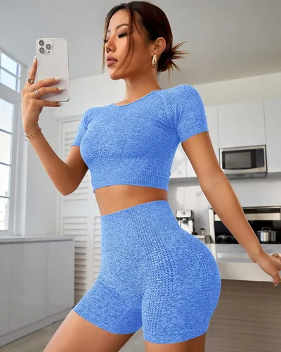 Miniatura 6 de TUMILKETS Conjunto deportivo de 3 piezas para mujer, sin costuras, manga corta, brasier deportivo, cintura alta, pantalones cortos de yoga