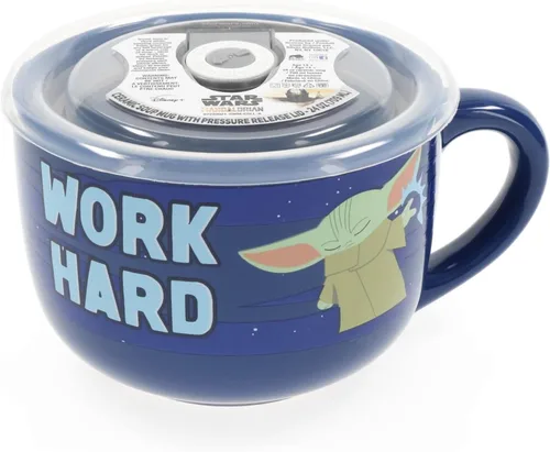 Silver Buffalo Star Wars The Mandalorian Work Hard Nap Harder Baby Yoda Grogu - Taza de sopa de cerámica con tapa de plástico ventilada, 24 onzas