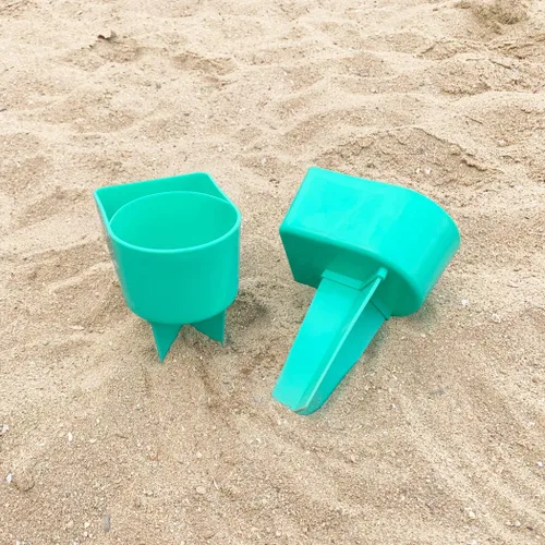 Miniatura 7 de Home Queen Portavasos de playa con bolsillo, soporte multifuncional para bebidas y lentes de sol, accesorio de playa, posavasos de arena, paquete