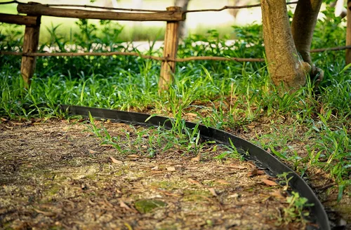 Miniatura 7 de Kit de bordes de paisaje, bordes de jardín de 30 pies y 2 pulgadas de alto con 27 estacas de borde, bordes de goma para paisajismo, cama de flores