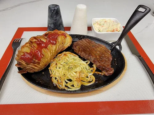 Miniatura 9 de HAWOK Fajita de hierro fundido con bandeja de bambú y asa Juego de 4 Negro-266-4