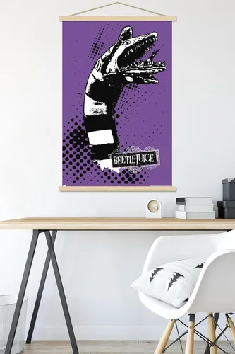 Miniatura 5 de Trends International Beetlejuice - Póster de pared de gusano de arena, 22.37 x 34.00 pulgadas, paquete de impresión premium y colgador de madera