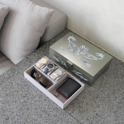 Miniatura 6 de MADDesign Mother of Pearl Caja de reloj, organizador de joyas, almacenamiento diario, diseño tribal de dragón (plata metálica)