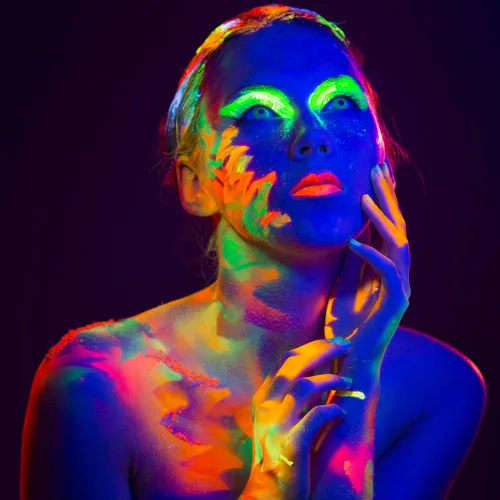 Miniatura 5 de Pintura neón para rostro y cuerpo (estilo de maquillaje), juego de pintura ultravioleta fluorescente con luz negra, 6 colores muy brillantes con 3