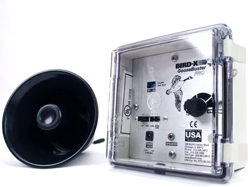 Miniatura 8 de Bird-X GooseBuster, dispositivo de señuelo de ganso sónico con 4 altavoces, utiliza sonidos grabados naturalmente, fácil de instalar, cubre hasta 7