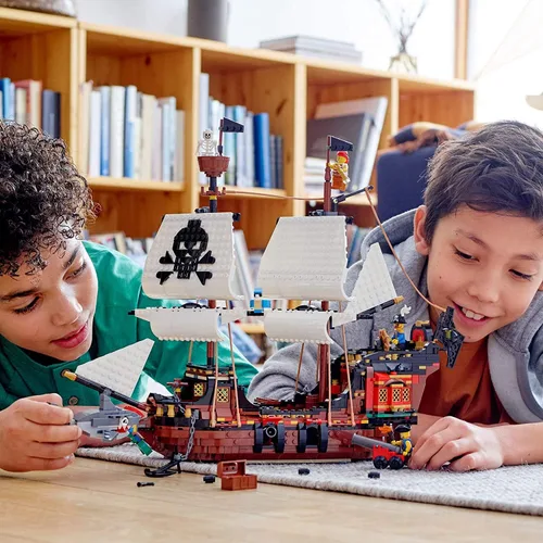 Miniatura 6 de LEGO Creator 3 en 1 - Juego de construcción de barco pirata, los niños pueden reconstruir el barco pirata en una posada o isla de calavera, cuenta