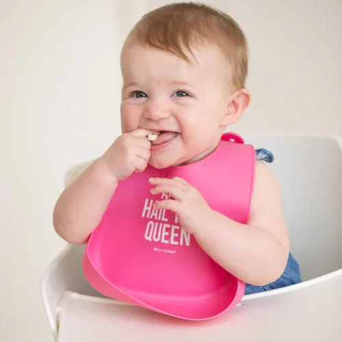 Miniatura 2 de Babero para bebés para comer de Bella Tunno, babero de silicona impermeable con gran atrapaalimentos, ajuste ajustable para bebés de 4 a 12 meses