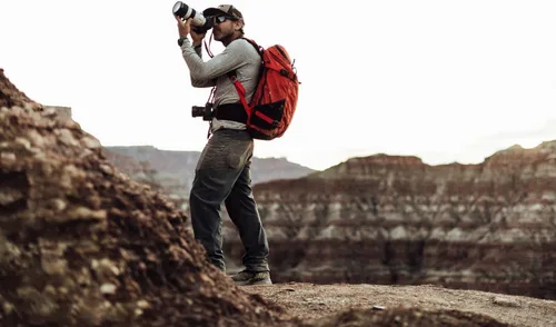 Miniatura 8 de f-stop Ajna - Mochila de cámara de aventura con inserto de engranaje acolchado extraíble para DSLR, al aire libre, viajes, fotografía, Rojo