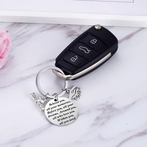 Miniatura 4 de Ukodnus Llavero de graduación 2023, llavero inspirador de graduación para personas mayores, idea de regalo de graduación para él o ella, plateado