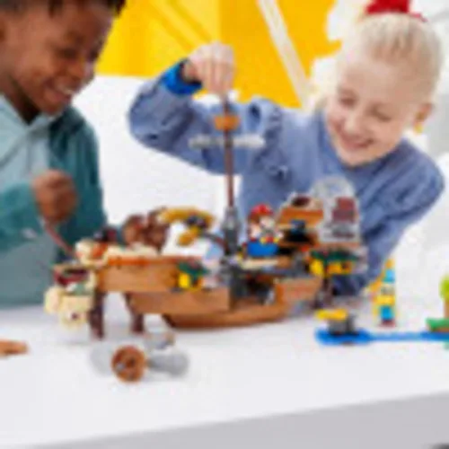 Miniatura 5 de LEGO Kit de construcción de 1,152 piezas de dirigible de Super Mario Bowser, revela el interior detallado, incluye Kamek, llave rocosa, Goomba
