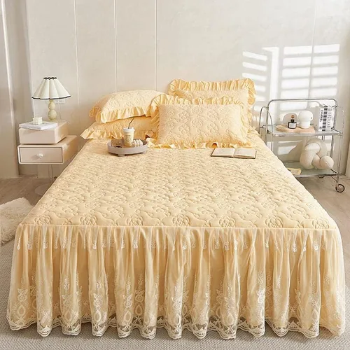 Colcha acolchada de algodón brocado con patrón de flores, falda de cama con volantes, tamaño Queen, amarillo claro