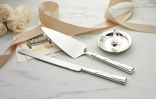 Miniatura 2 de Juego de cuchillo y servidor para tarta adornado Lenox, plateado