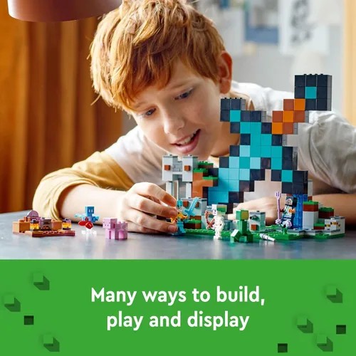 Miniatura 3 de LEGO Minecraft El Puesto de Espadas 21244 - Juguetes de construcción que incluyen figuras de Creeper, Guerrero, Cerdo y Esqueleto, juguete inspirado
