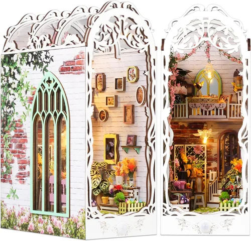 TuKIIE Kit de bricolaje en miniatura para rincón de libro, estantería de casa de muñecas con sensor de luz y a prueba de polvo, soporte decorativo