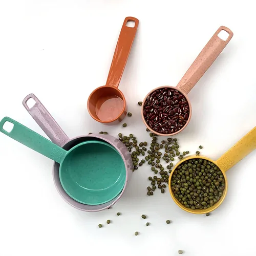 Miniatura 7 de Juego de tazas y cucharas medidoras de plástico, 10 piezas de herramientas de medición de cocina coloridas, grabadas métricas de EE. UU., taza