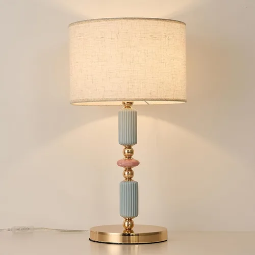 Miniatura 14 de Lámpara de mesa moderna imitada de seda con enchufe, base metálica, luz de escritorio con enchufe, cable y interruptor para dormitorio, mesita