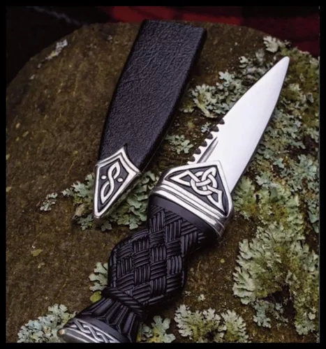 Miniatura 3 de Escudo del clan entrelazado de Elliott Sgian Dubh