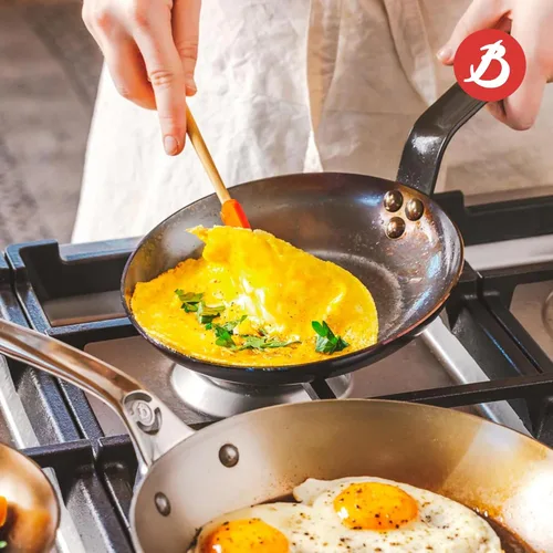 Miniatura 8 de de Buyer MINERAL B Sartén para tortilla de acero al carbono, 8 pulgadas de diámetro, superficie de cocción de 5.5 pulgadas, acabado naturalmente